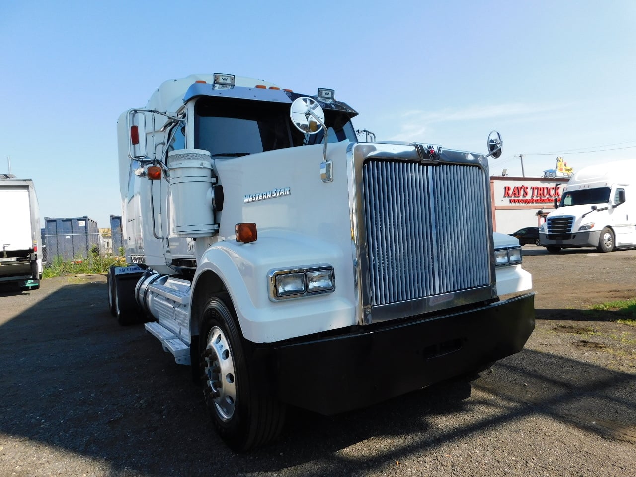 2020 WESTERN STAR 4900sf Tandem Axle Sleeper #1 2020 WESTERN STAR 4900sf Tandem Axle Sleeper #1